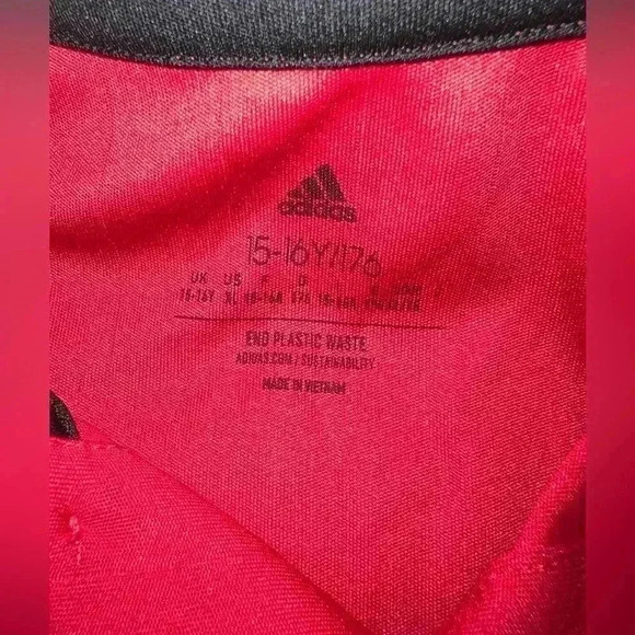 YOUTH XL Adidas Manchester United Home Replica Jersey - Picture 2 of 5